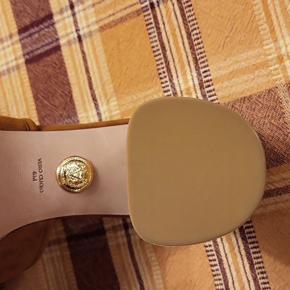 🆕️Veronica Beard Dory sandals, caramel - Picture 7 of 12